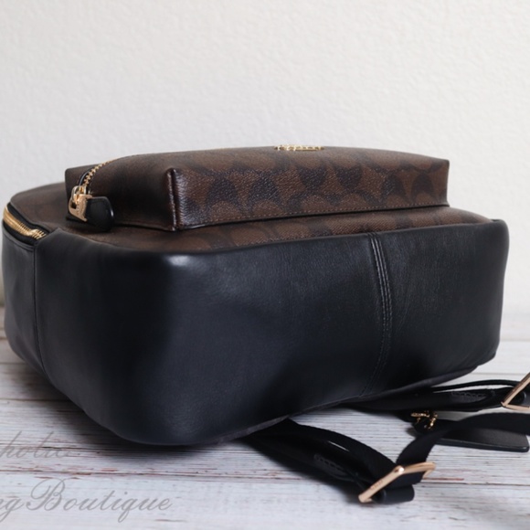 NWT Coach Medium Charlie Backpack In Signature - Picture 7 of 8